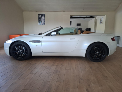 Aston Martin Vantage 8Roadster 4.3 V8 Full History