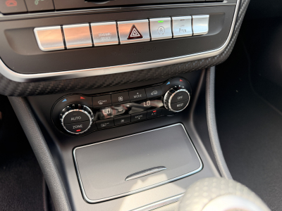 Mercedes-Benz A 200 AMG line