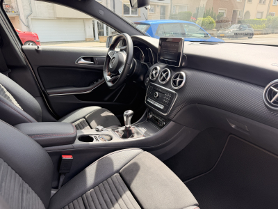 Mercedes-Benz A 200 AMG line