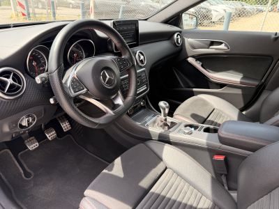 Mercedes-Benz A 200 AMG line