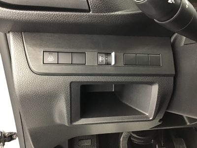 Opel Vivaro XL 145 3 Sitzer/ Moduwork