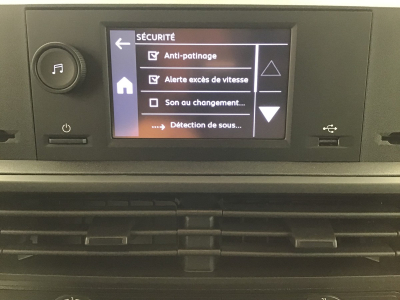 Opel Vivaro XL 145 3 Sitzer/ Moduwork