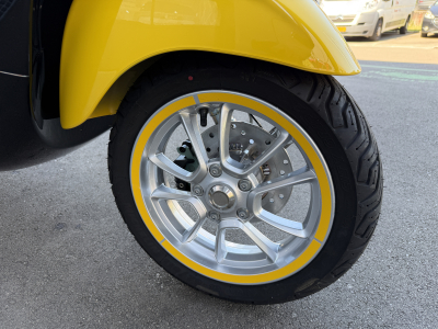 Vespa Primavera 125 Mickey Mouse