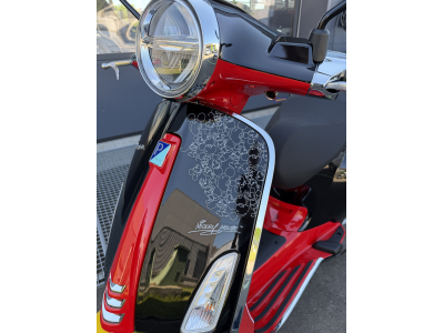 Vespa Primavera 125 Mickey Mouse