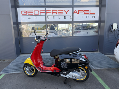 Vespa Primavera 125 Mickey Mouse
