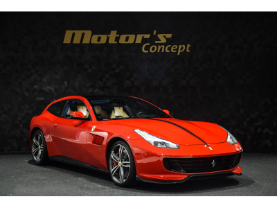 Ferrari GTC4Lusso V12