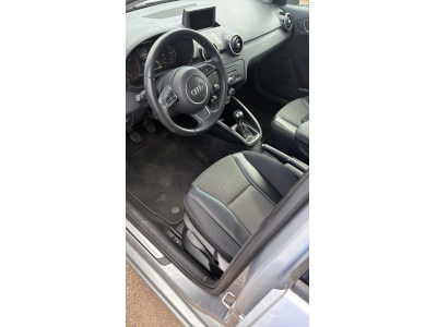 Audi A1 Sportback ambition 1.6 TDI 105PS/Navi/Xenon/