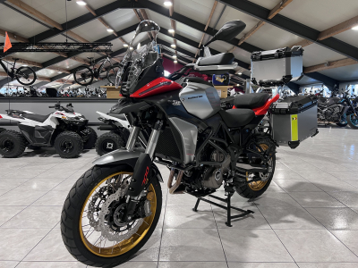QJ Motor SRT 700 SX TOURING