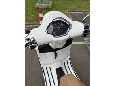 Vespa GTS Super 125