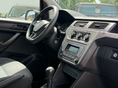 Volkswagen Caddy Alltrack Caddy PKW Conceptline BMT/4xTürer/5xSitze/Klima/