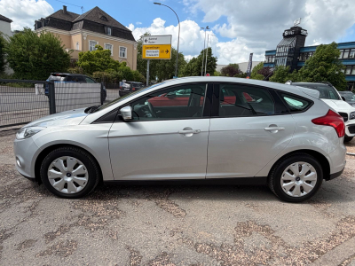 Ford Focus Lim. Trend 1.6/5xTürer/1.HAND/