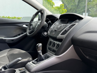 Ford Focus Lim. Trend 1.6/5xTürer/1.HAND/