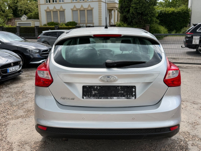 Ford Focus Lim. Trend 1.6/5xTürer/1.HAND/