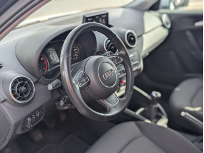 Audi A1 SB 1.0 TFSI S-LINE