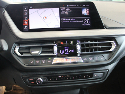 BMW 118 i M SPORT PAKET PANO CUIR NAVI 1 HAND
