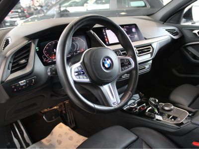 BMW 118 i M SPORT PAKET PANO CUIR NAVI 1 HAND