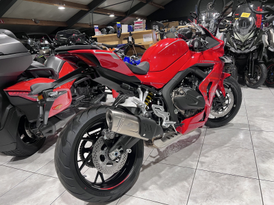 QJ Motor SRK 800 RR