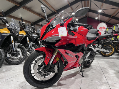 QJ Motor SRK 800 RR