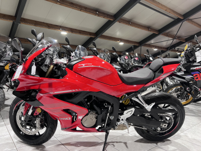 QJ Motor SRK 800 RR