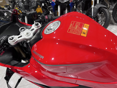 QJ Motor SRK 800 RR