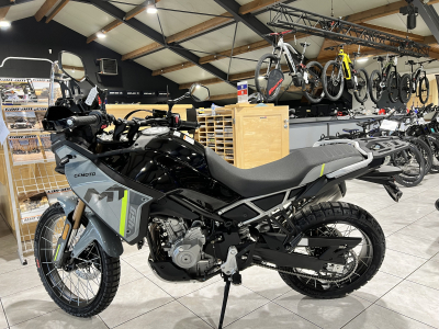 CF Moto 450 MT crash bars + akrapovic.