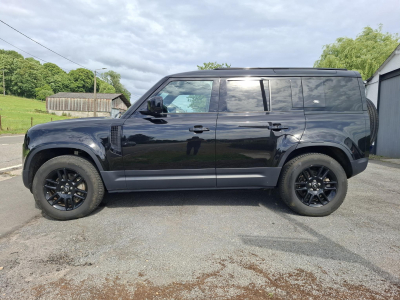 Land-Rover Defender 110 3.0 D MHEV D300 X-Dynamic SE