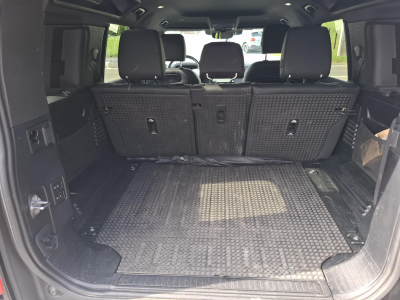 Land-Rover Defender 110 3.0 D MHEV D300 X-Dynamic SE