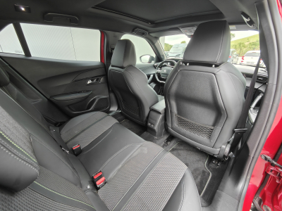 Peugeot 2008 1.5 HDI GT-LINE EAT8 CARPLAY CAMERA 360 TOIT OUVRANT