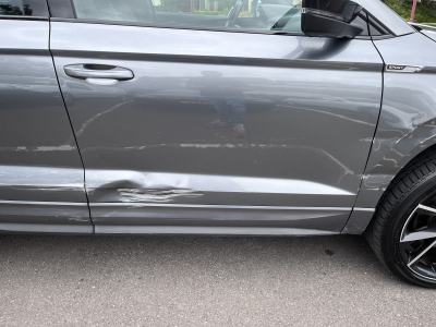 Skoda Karoq 2.0 Tsi Sportline DSG 4x4 Pano AHK Keyless ACCIDENTE