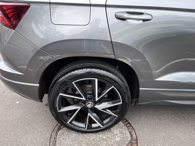 Skoda Karoq 2.0 Tsi Sportline DSG 4x4 Pano AHK Keyless ACCIDENTE