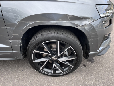 Skoda Karoq 2.0 Tsi Sportline DSG 4x4 Pano AHK Keyless ACCIDENTE