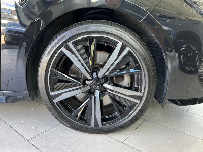 Peugeot 308 GT Pack ,1.6 Plug-Hybrid 225 e-EAT8, CAMERA 360°,CUIR, NAVI,FOCAL,PANORAMIQUE,
