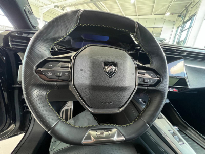 Peugeot 308 GT Pack ,1.6 Plug-Hybrid 225 e-EAT8, CAMERA 360°,CUIR, NAVI,FOCAL,PANORAMIQUE,
