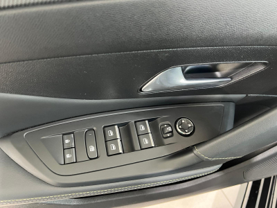 Peugeot 308 GT Pack ,1.6 Plug-Hybrid 225 e-EAT8, CAMERA 360°,CUIR, NAVI,FOCAL,PANORAMIQUE,