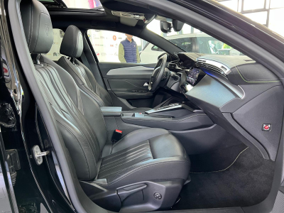 Peugeot 308 GT Pack ,1.6 Plug-Hybrid 225 e-EAT8, CAMERA 360°,CUIR, NAVI,FOCAL,PANORAMIQUE,