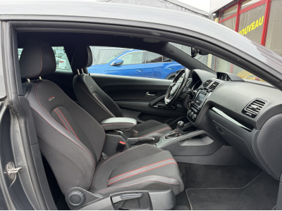 Volkswagen Scirocco GTS 220CV DSG NAVI