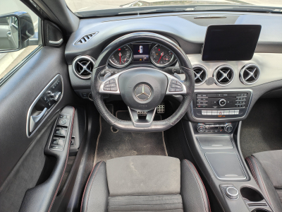 Mercedes-Benz GLA 200 GLA200 7G-DCT PACK AMG GPS TOIT OUVRANT PANO SIEGES CHAUFFANTS
