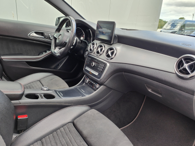 Mercedes-Benz GLA 200 GLA200 7G-DCT PACK AMG GPS TOIT OUVRANT PANO SIEGES CHAUFFANTS