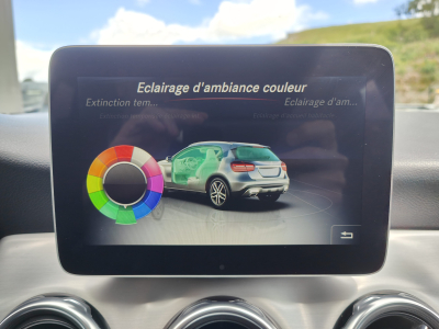 Mercedes-Benz GLA 200 GLA200 7G-DCT PACK AMG GPS TOIT OUVRANT PANO SIEGES CHAUFFANTS