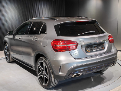 Mercedes-Benz GLA 200 GLA200 7G-DCT PACK AMG GPS TOIT OUVRANT PANO SIEGES CHAUFFANTS