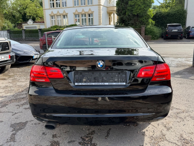 BMW 318 318i Coupe / SCHECKHEFT/