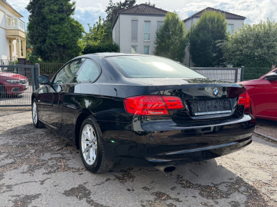 BMW 318 318i Coupe / SCHECKHEFT/