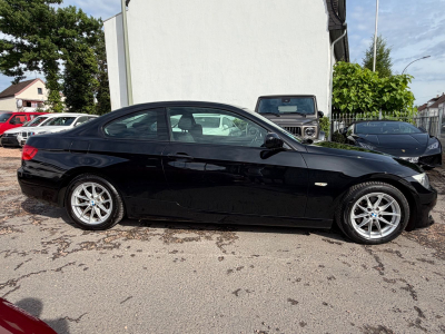 BMW 318 318i Coupe / SCHECKHEFT/