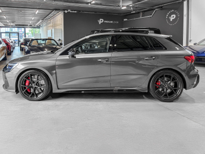 Audi RS3 2.5 TFSI SPORTBACK QUATTRO/ GARANTIE 5/Pano/19/360°/SONOS/SCHALE S