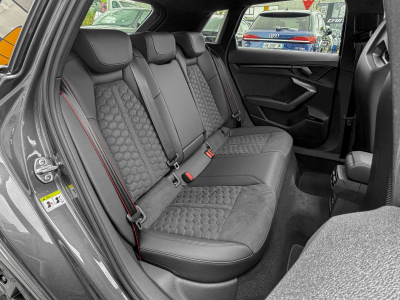 Audi RS3 2.5 TFSI SPORTBACK QUATTRO/ GARANTIE 5/Pano/19/360°/SONOS/SCHALE S