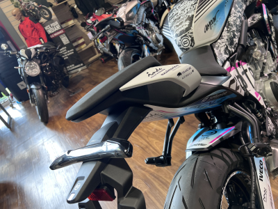 CF Moto 675 NK Réplica