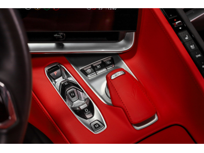 Chevrolet Corvette C8 STINGRAY TARGA 6.2 V8 2LT - PACK PERF Z51 - AKRAPOVIC