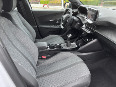 Peugeot 2008 1.2 100 Pure Tech Allure Camera 360 Keyless i-Cockpit