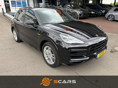 Porsche Cayenne E-Hybrid 3.0 V6 470cv