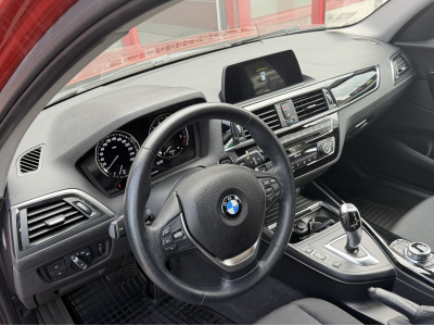 BMW 120 i FACELIFT AUTO LED NAVI